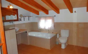 Son Antem, Air Conditioning Wi-Fi, Pool, Have, 8 km Fra stranden Cala Blava - Image 2