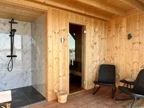 Luxurious vacation home in the middle of nature. Lots of comfort in a beautiful location. - Image 2
