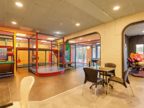 Spacious Bungalow with Dishwasher near Hunebedcentrum - Image 4