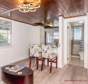 Shoreline - Classic Oceanfront Home - 2 Living Rooms & 2 Kitchens; Sleeps 14 - Image 4