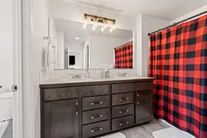 Modern 3BR Caldwell Getaway w/ Patio & Mountain Views | Sleeps 10 - Image 3