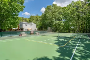 Hamptons Retreat in Quogue with Pool & Tennis - 90min from NYC - Image 2