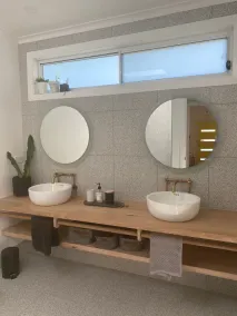 sorrento beach bungalow - Image 2