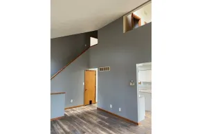 Secluded 10 acre home in the woods - Image 2