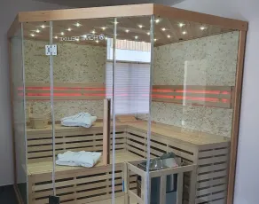 Vacation home 1 with sauna and whirlpool - Image 2