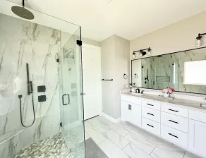 5 bedroom house near COTA AUS - Image 2