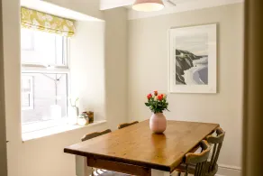 Stylish Cornwall cottage in the centre of town  - Image 3