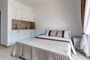 Sea View Studio With Terrace & Free Parking - Image 3