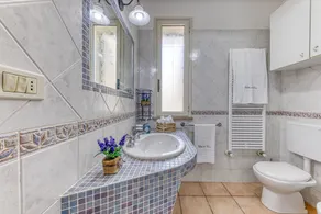 Apartment 'Villetta Del Cuore' with Sea View, Wi-Fi and Air Conditioning - Image 2