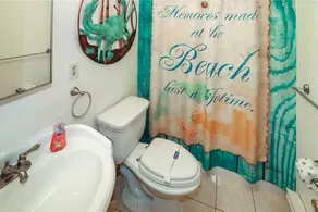 Shucker's Tump -  pet friendly, Lg screened porch. LINENS AND TOWELS PROVIDED - Image 3
