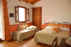 Agriturismo L aglientu- Olivo Room - Image 4