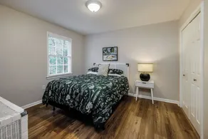 Beautiful Home Close To Everything - Image 5