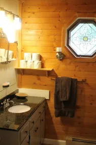 Contemporary Family Lodge, 1/2 mile to Lake! - Image 5