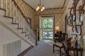 Carrier Houses Bed & Breakfast - Image 2