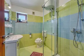 Grad Inn Room Marjoram With Pool - Image 3