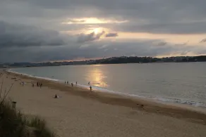 Bella casa con giardino e piscina privata in Cantabria - Image 2