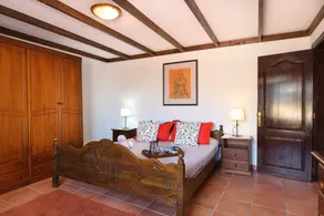 Clara Suite 1: Piscina Ampla, Vistas Deslumbrantes, Terraço, Jardim e Wi-Fi - Image 5