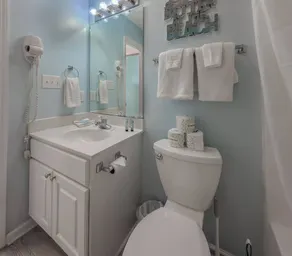 Sea Pond Villa Unit 3 ~ 2BR / 2. 5BA Condo - Image 4