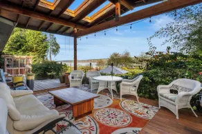 Magical 4 Bed Beachfront Cottage Getaway - Image 3