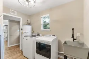 3 miles from NAS * King and Queen Bed * Covered Patio * Luxury Bath * Open concept Living - Image 2