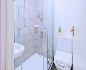 Sandy Bay Suites - Image 4