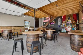 Cozy barn-house retreat w/hot tub 20 minutes to Nashville - Image 2