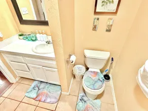 Sleeps 8. No Stairs, Carpet-Free Near Stadiums - Image 4
