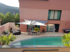 I fredelige grønne omgivelser<br> syr dig selv i denne prestigefyldte villa - Image 5