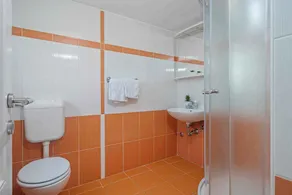 Holiday apartment with air conditioning and internet near the beach - Image 2