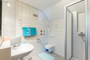 Cozy Holiday Apartment \"Baur No. 3\" with Wi-Fi, Balcony, and Parking - Image 2