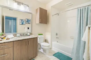 Luxury Suite King Bed 👑 Wi-Fi Pool Gym ✦ 55\" Smart TVs 📺 Full Kitchen - Image 3