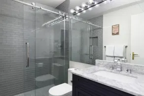 Chateau Snow Unit 202, Renovated Condo with Great Natural Light, Excellent Location - Image 4