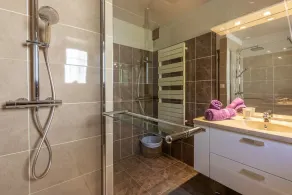 Beautiful totally restored holiday house with private pool - Image 3