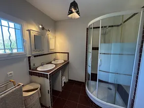 Fått 4 stjärnor inredda hus med trädgård och pool - Image 4