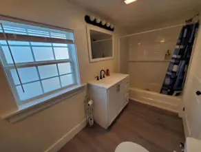 2 Bedroom Close to Town Home - Image 4