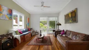 Lilly Pilly Arthouse - STAY three PAY third night fifty percent OR lazy Sunday checkout OR twenty fi - Image 5