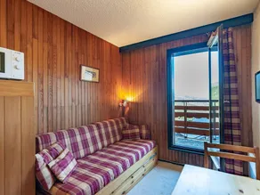 Apartment in Méribel Mottaret - Ski-in/ski-out, balcony, ski storage - Image 4