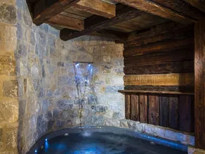 Authentischer Familienchalet mit Spa in Courchevel 1850 - Image 2