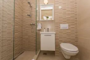 1-Zimmer-Ferienwohnung mit Pool Drvenik Veliki, Drvenik (A-16377-a) - Image 2