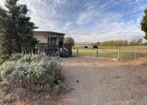 Farm stay with an ocean view - Image 4