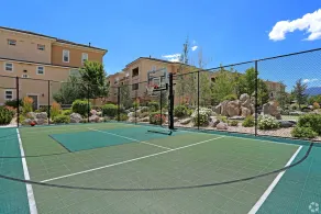 South Reno 1BR Mini Golf Hot Tub and Gym Access - Image 5