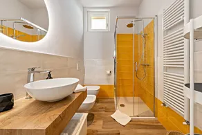Apartment \"Cavalino Boutique 2\" with Lake View, Terrace & Wi-Fi - Image 2