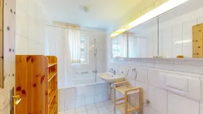 Bright 4-room apartment on the 2nd floor. - Image 3