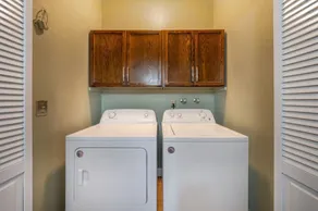 Cul-de-Sac / Fenced with Pool / Quiet / 3 BR 2 BA - Image 2