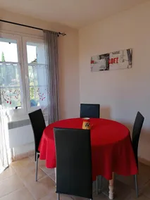 Les Demeures de la BeauClaire - Provençal Elegance, Pool, Air Conditioning, Warm Hospitality - Image 4