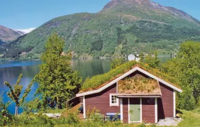 3 Bedroom Cozy Home In Skei I Jølster - Image 4