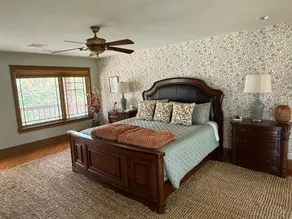 Beautiful waterfront paradise with water access, pool, tennis court. - Image 5