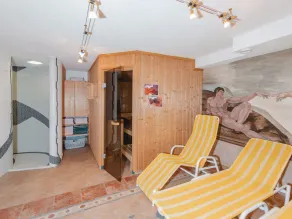 Lovely apartment for 20 people with WIFI, TV, terrace and pets allowed - Image 2