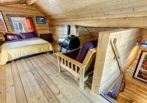 Log Cabin with Amazing Mountain & Lake Views  (allergy-friendly) - Image 4
