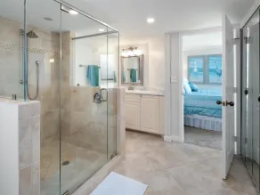 Beauty on the Beach........take a look at this exquisite property............ - Image 3